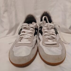 Saucony Bullet Mens White and Black Sneakers with Gum Sole